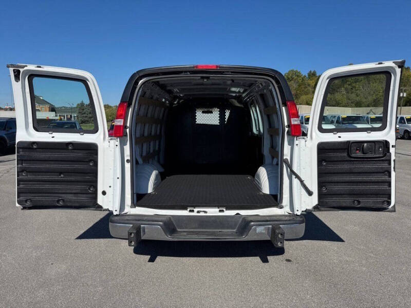 2023 Chevrolet Express 2500