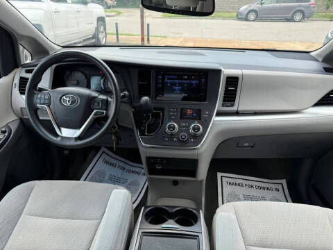 2015 Toyota Sienna LE 7-Passenger