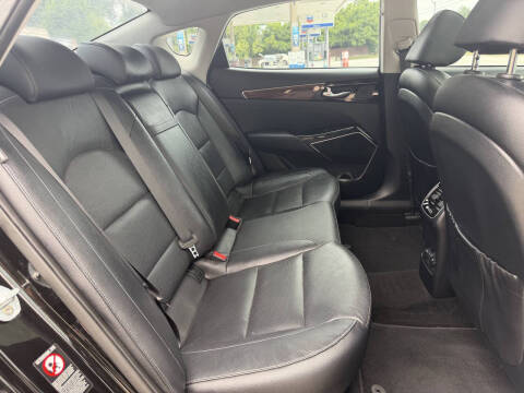 2017 Kia Cadenza Technology