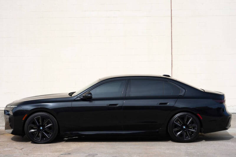 2023 BMW 7 Series 740i
