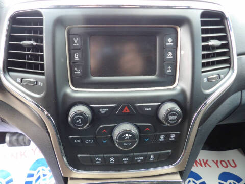 2017 Jeep Grand Cherokee Laredo