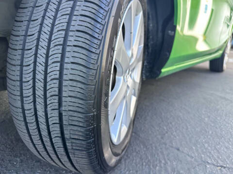 2013 Mazda MAZDA2 Touring