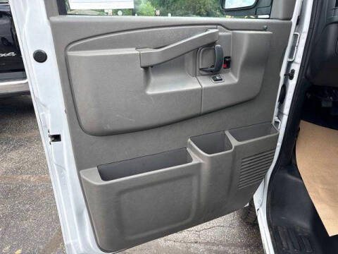 2023 GMC Savana 2500