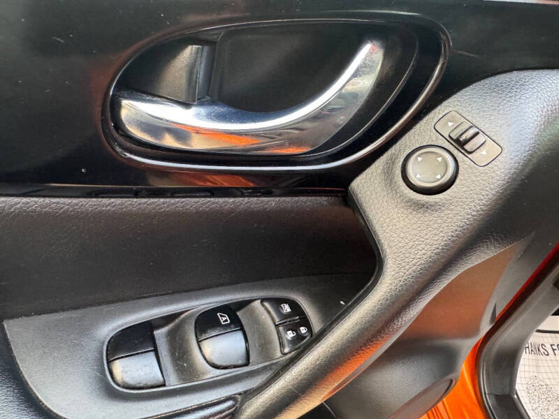 2017 Nissan Rogue Sport SV