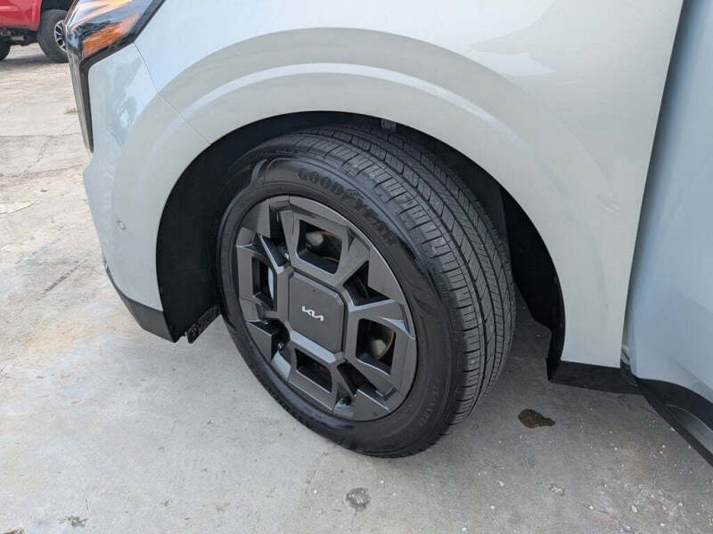 2025 Kia Carnival SX
