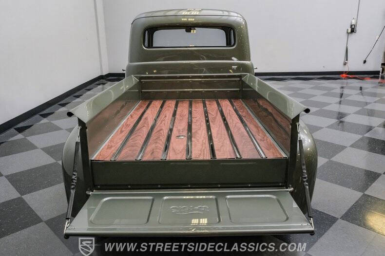 1951 Ford F-100