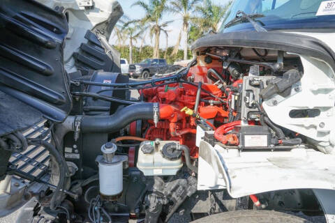 2013 Freightliner M2 106