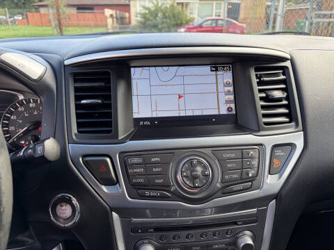 2019 Nissan Pathfinder S