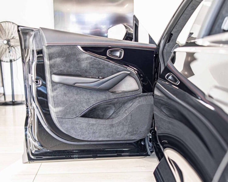 2026 Aston Martin DBX S