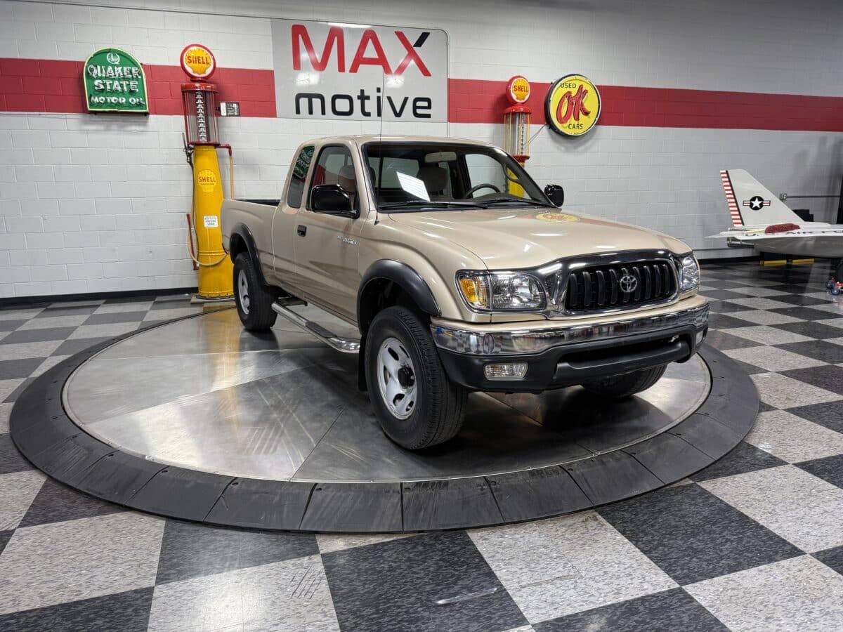 2002 Toyota Tacoma 3
