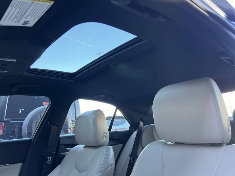 2022 Cadillac CT4 Luxury