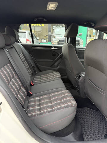 2012 Volkswagen GTI Base PZEV