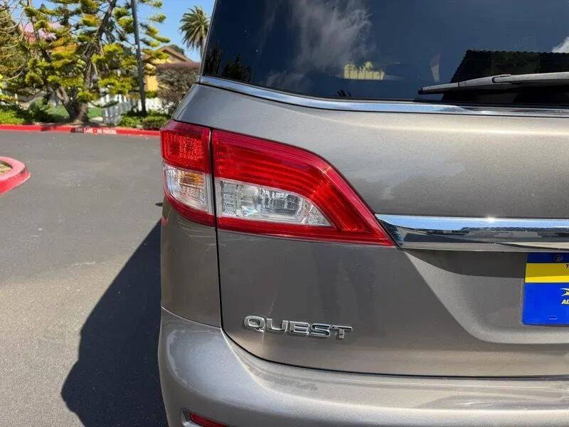 2015 Nissan Quest