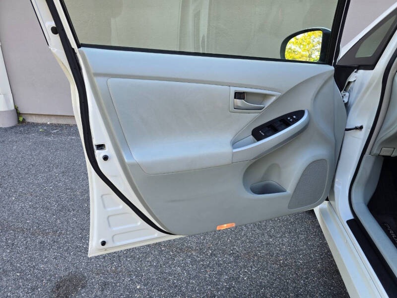 2012 Toyota Prius Three