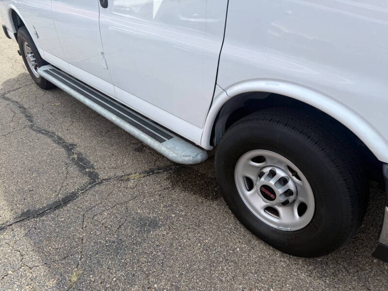 2023 GMC Savana 2500