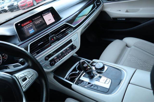 2018 BMW 7 Series 740e xDrive iPerformance