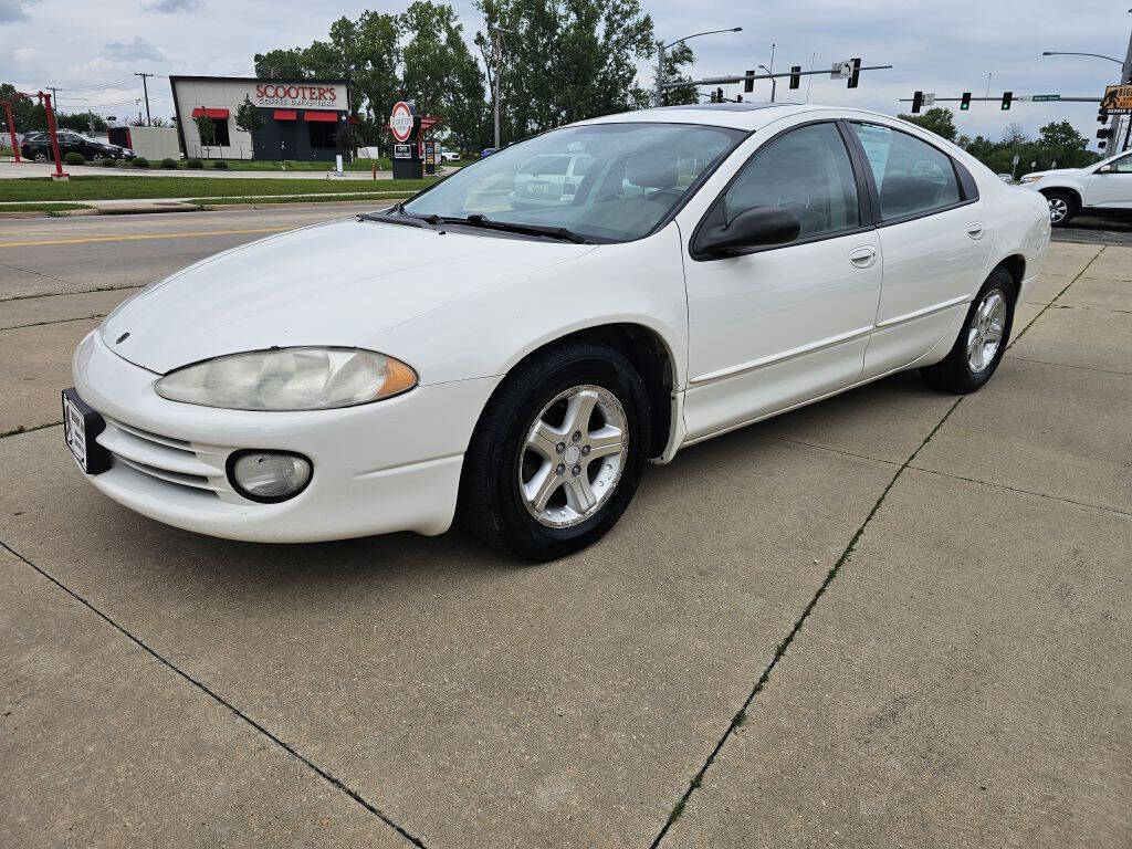 2004 Dodge Intrepid for sale at Bigfoot Auto in Hiawatha, IA