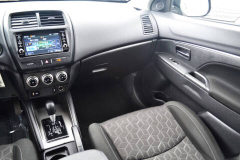 2024 Mitsubishi Outlander Sport ES