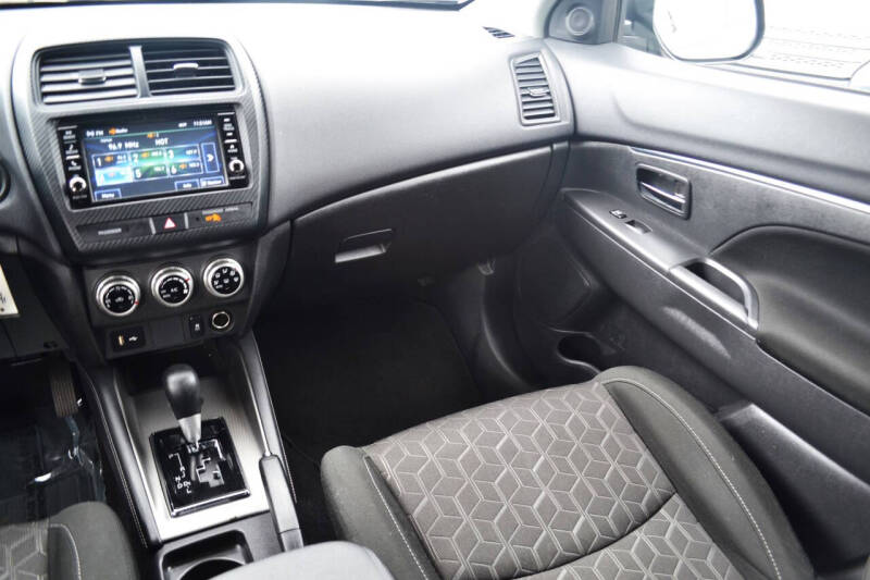 2024 Mitsubishi Outlander Sport ES