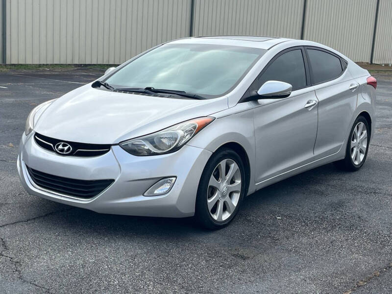 Hyundai Elantra's photo