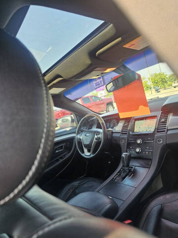 2016 Ford Taurus SEL