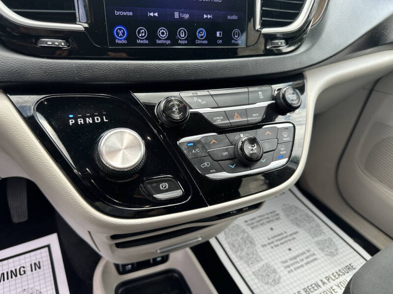 2017 Chrysler Pacifica Touring