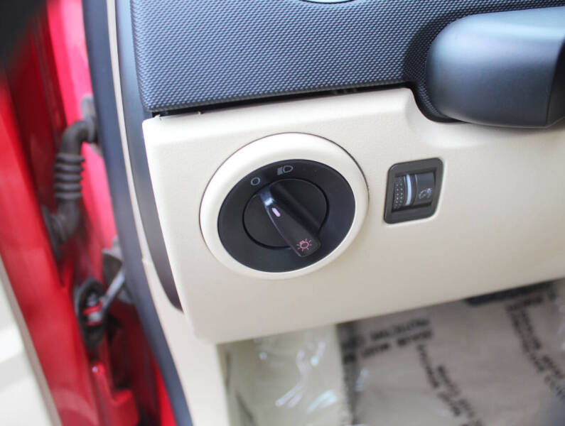 2008 Volkswagen New Beetle Convertible SE