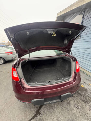 2011 Ford Taurus SEL