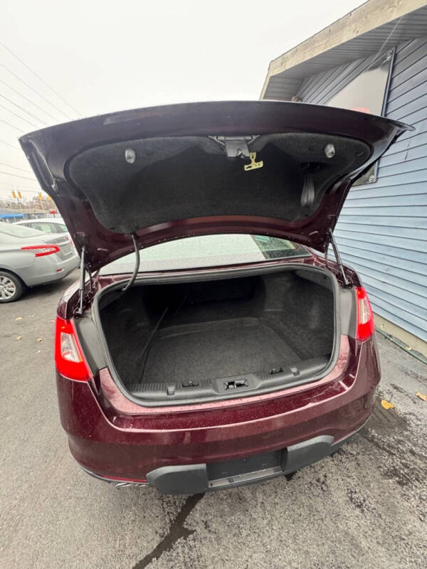 2011 Ford Taurus SEL