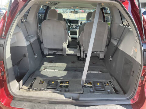 2015 Toyota Sienna LE 8-Passenger