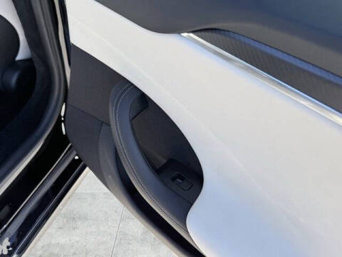 2023 Tesla Model S Plaid