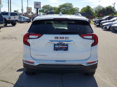 2024 GMC Terrain SLT
