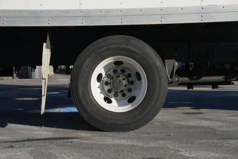 2015 Freightliner M2 106