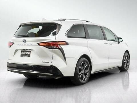 2025 Toyota Sienna Platinum 7-Passenger
