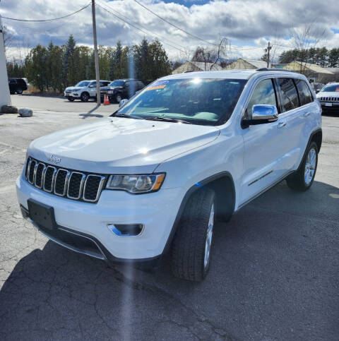 2017 Jeep Grand Cherokee for sale at Streeters Vehicle Sales in Plattsburgh, NY