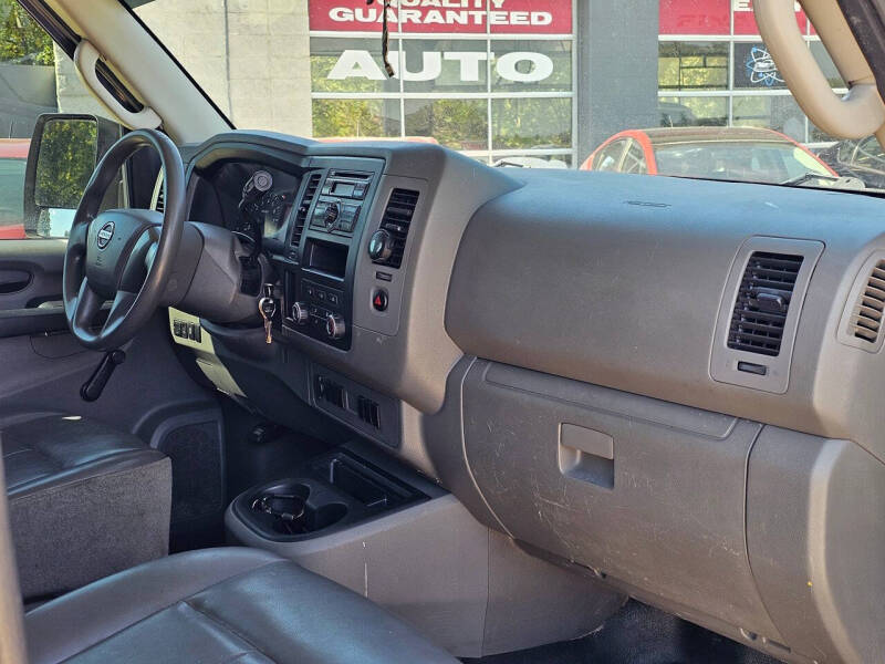 2012 Nissan NV 2500 HD S