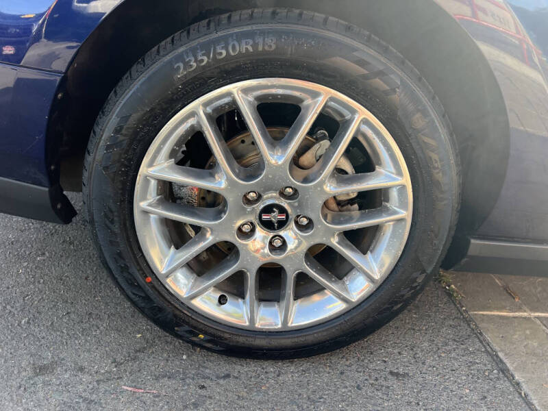 2012 Ford Mustang V6 Premium