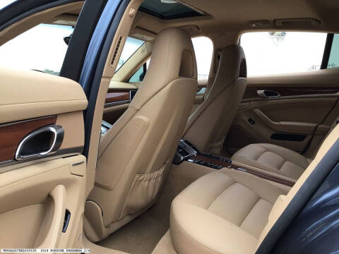 2014 Porsche Panamera 4