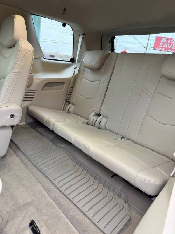 2016 Cadillac Escalade Luxury Collection