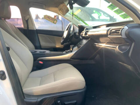 2019 Lexus IS 300