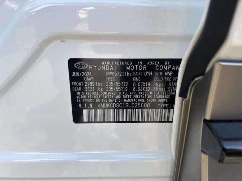 2025 Genesis GV60 Standard