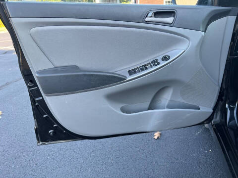 2015 Hyundai Accent GLS