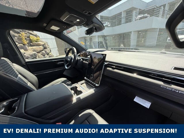 2025 GMC Sierra EV Denali