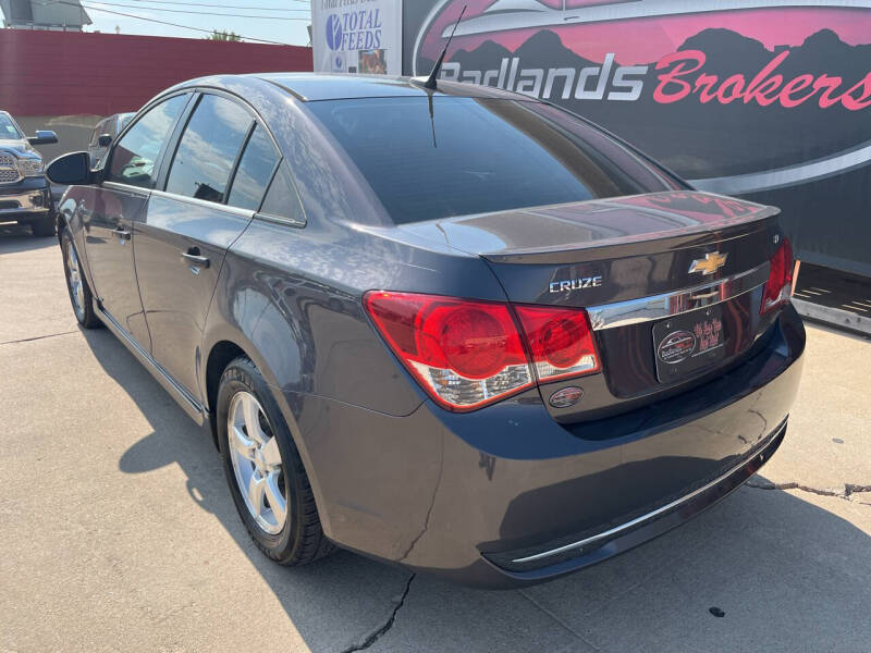 2011 Chevrolet Cruze 2LT photo 5