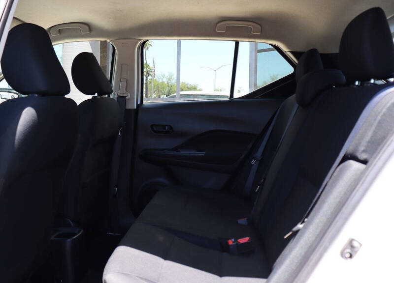 2023 Nissan Kicks S