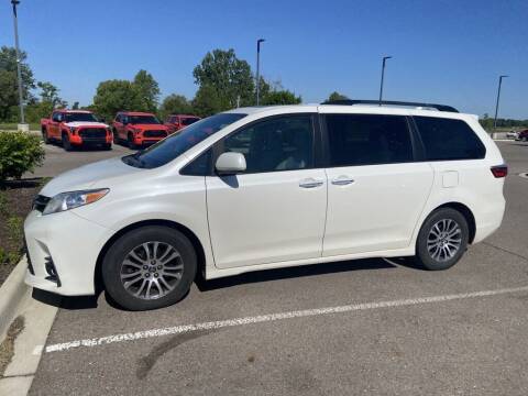 2019 Toyota Sienna for sale at GERMAIN TOYOTA OF DUNDEE in Dundee MI