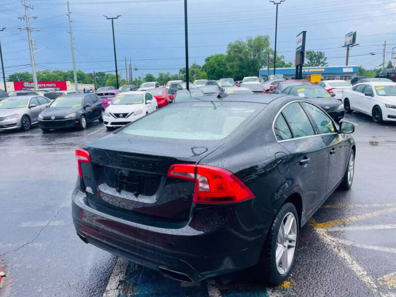 2015 Volvo S60 T5 Drive-E Platinum