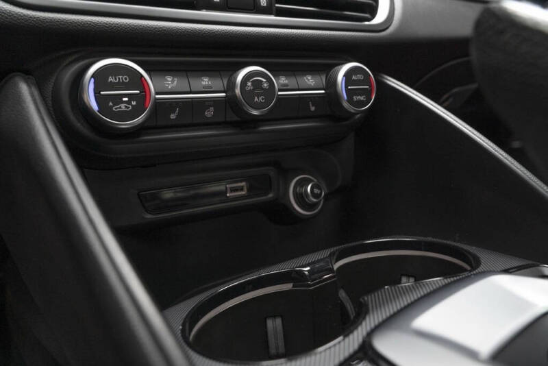 2022 Alfa Romeo Giulia Veloce