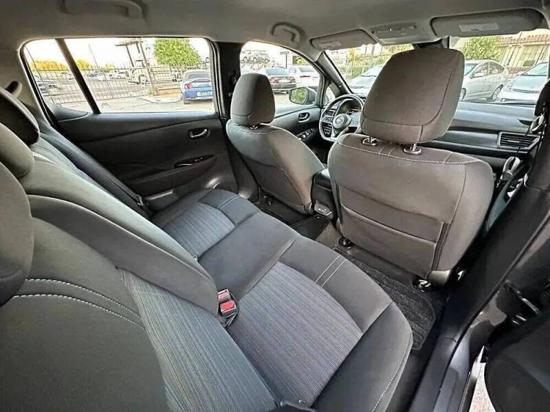 2020 Nissan LEAF SV