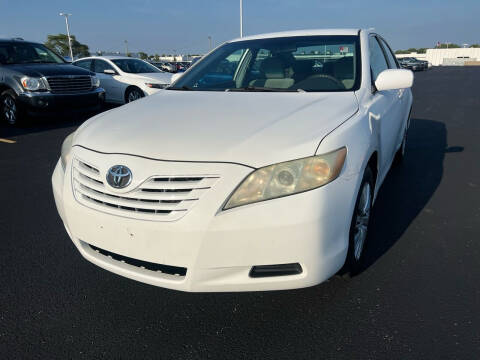 2009 Toyota Camry for sale at ELMHURST  CAR CENTER in Elmhurst IL